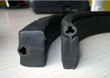 帶有注漿管的遇水膨脹止水條 帶有注漿管的遇水膨脹止水條